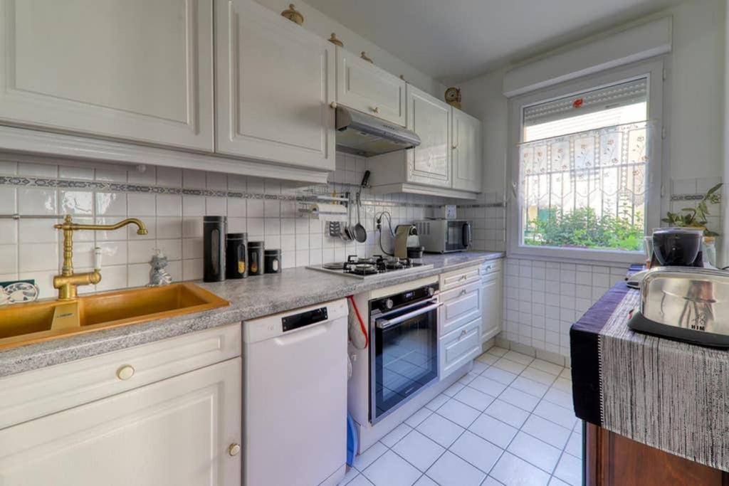 Amilly Park 6 Personnes 2 Chambres Pk Prive En Sous Sol Serris Bagian luar foto